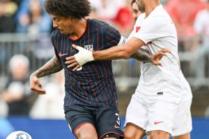 金年会官方入口-皇家马德里迎荷甲关键赛；冲刺阶段门线救险；话题不断；团队化学反应显著(荷甲联赛直播)